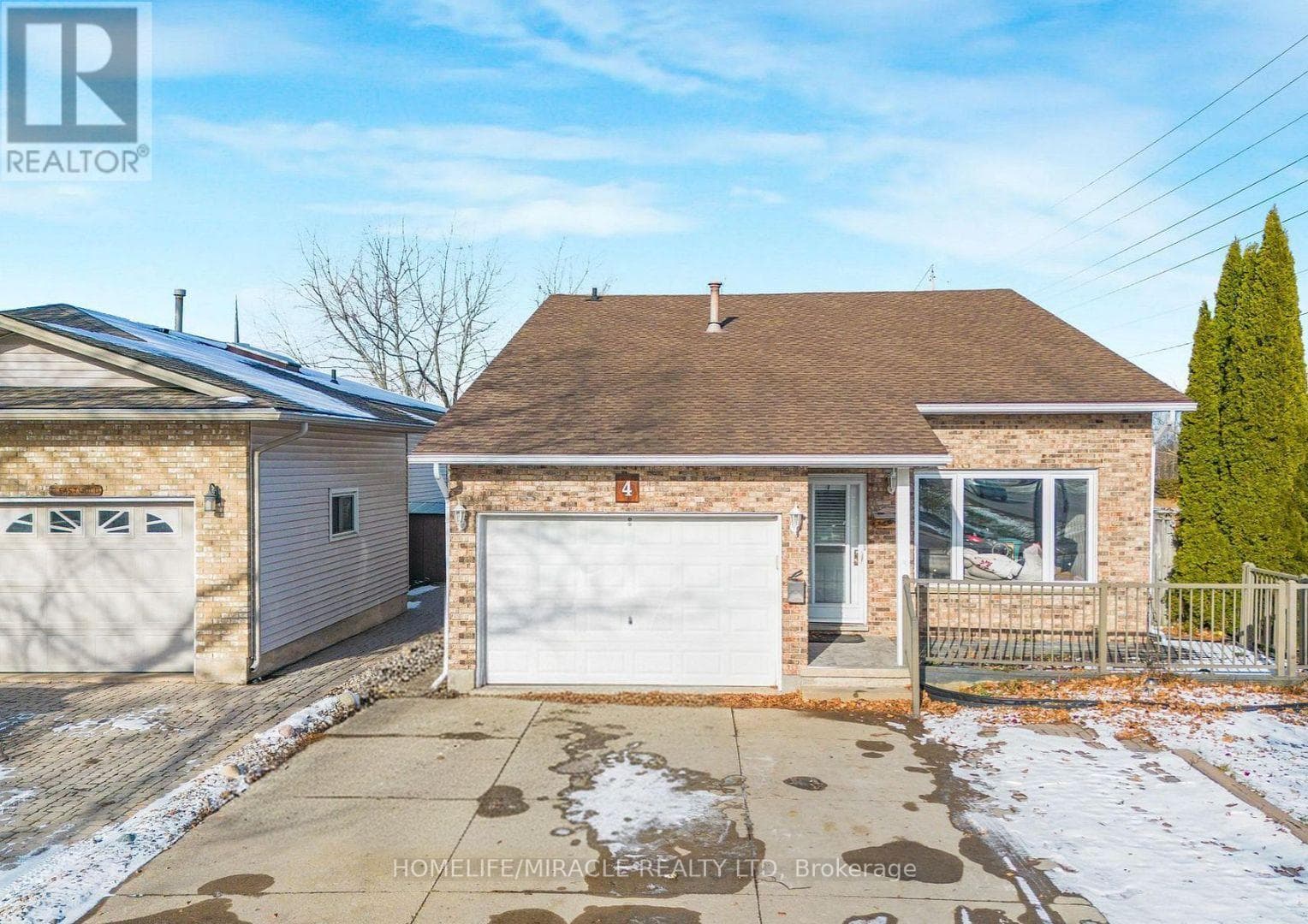 Single Family at 4 Eastwood Drive, Welland (N. Welland), Ontario - Photo 3 - RE/MAX Garden City Realty