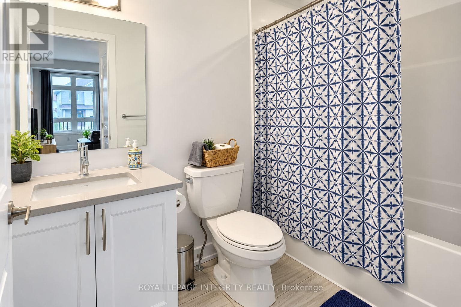 Single Family at 127 FAIRWEATHER Street, Ottawa, Ontario - Photo 9 - RE/MAX Garden City Realty