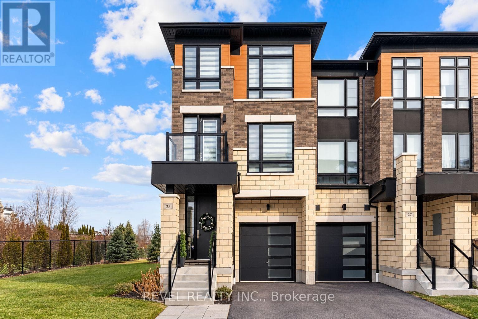 25 Lake Trail Way
