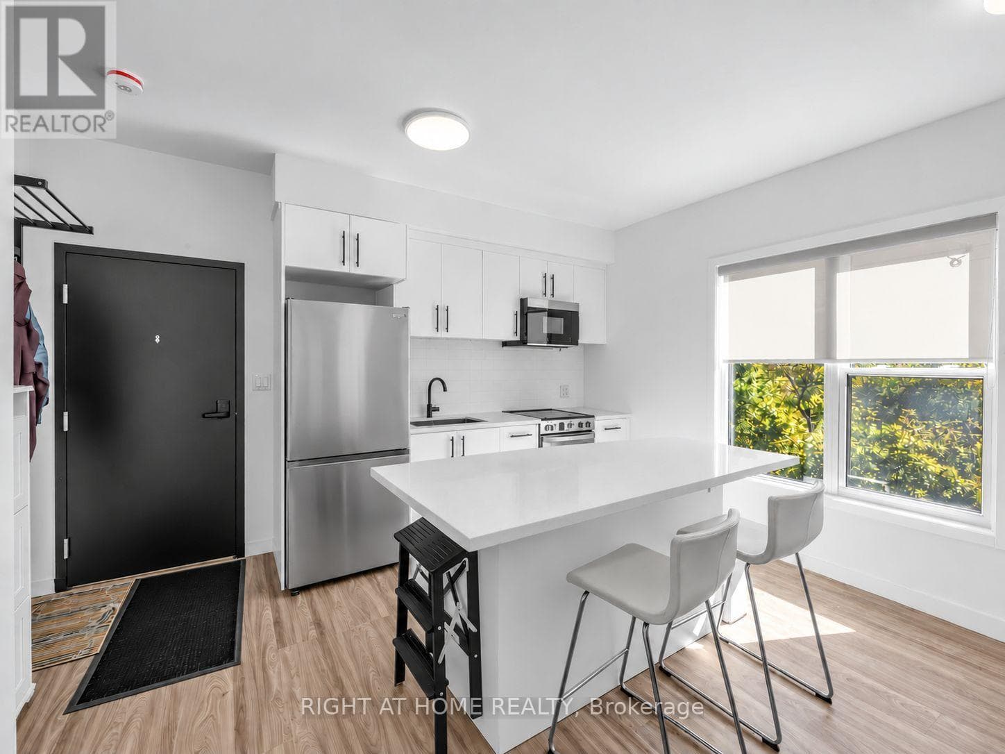 Single Family at 9- 148 Glenlake Avenue, Toronto (High Park North), Ontario - Photo 3 - RE/MAX Garden City Realty