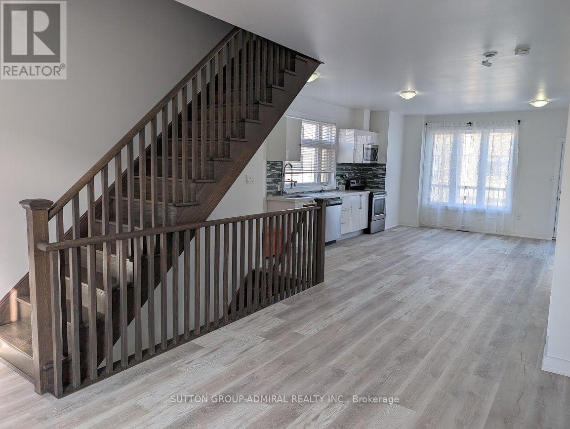 Single Family at 17- 540 Essa Road, Barrie (Holly), Ontario - Photo 4 - RE/MAX Garden City Realty