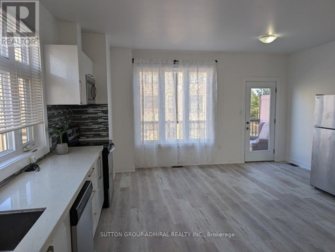 Single Family at 17- 540 Essa Road, Barrie (Holly), Ontario - Photo 6 - RE/MAX Garden City Realty