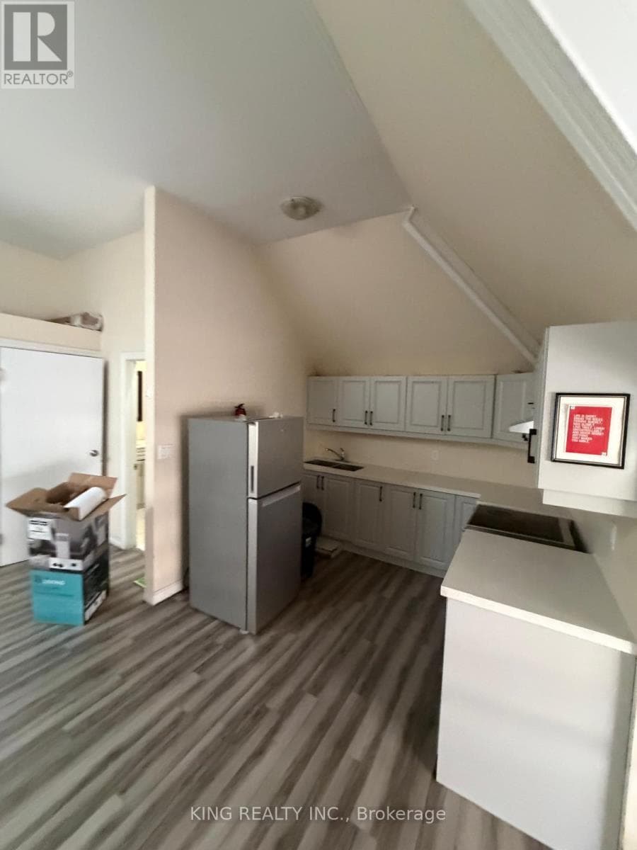 Multi-family at UPPER- 544 Dundas Street, London East (East F), Ontario - Photo 3 - RE/MAX Garden City Realty
