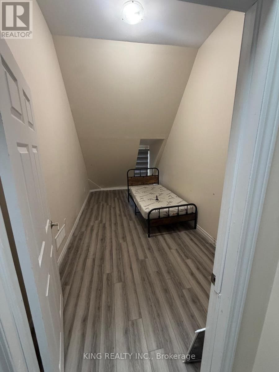 Multi-family at UPPER- 544 Dundas Street, London East (East F), Ontario - Photo 8 - RE/MAX Garden City Realty
