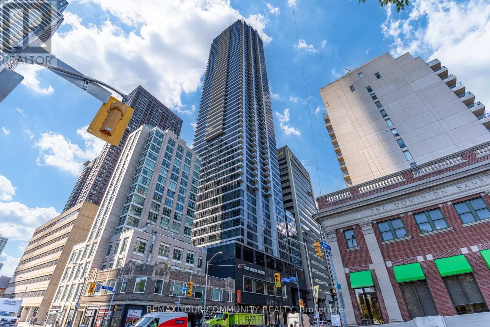 1706- 395 Bloor Street