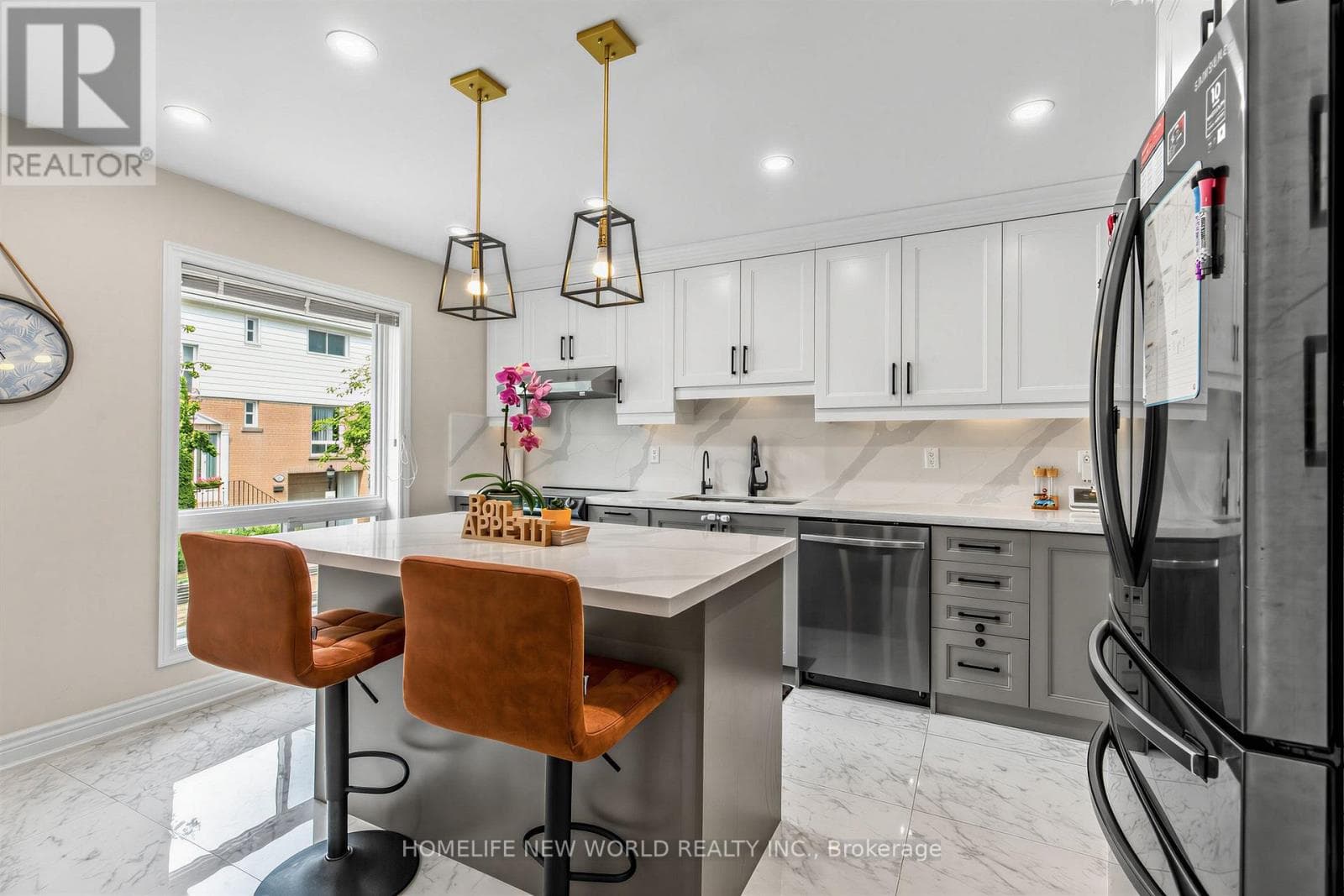 306- 19 Liszt Gate