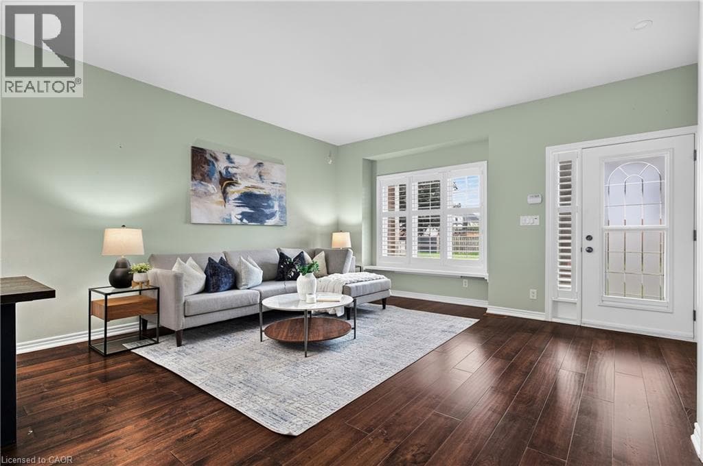 Single Family at 26 WELSTEAD Drive, St. Catharines, Ontario - Photo 4 - RE/MAX Garden City Realty