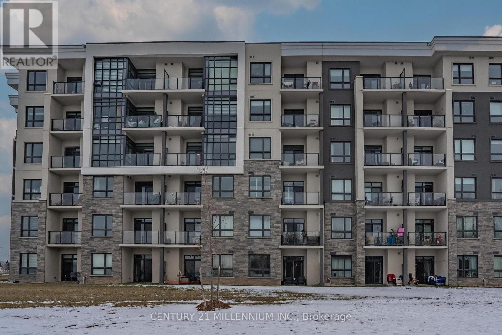 Single Family at 125- 125 Shoreview Place, Hamilton (Lakeshore), Ontario - Photo 2 - RE/MAX Garden City Realty