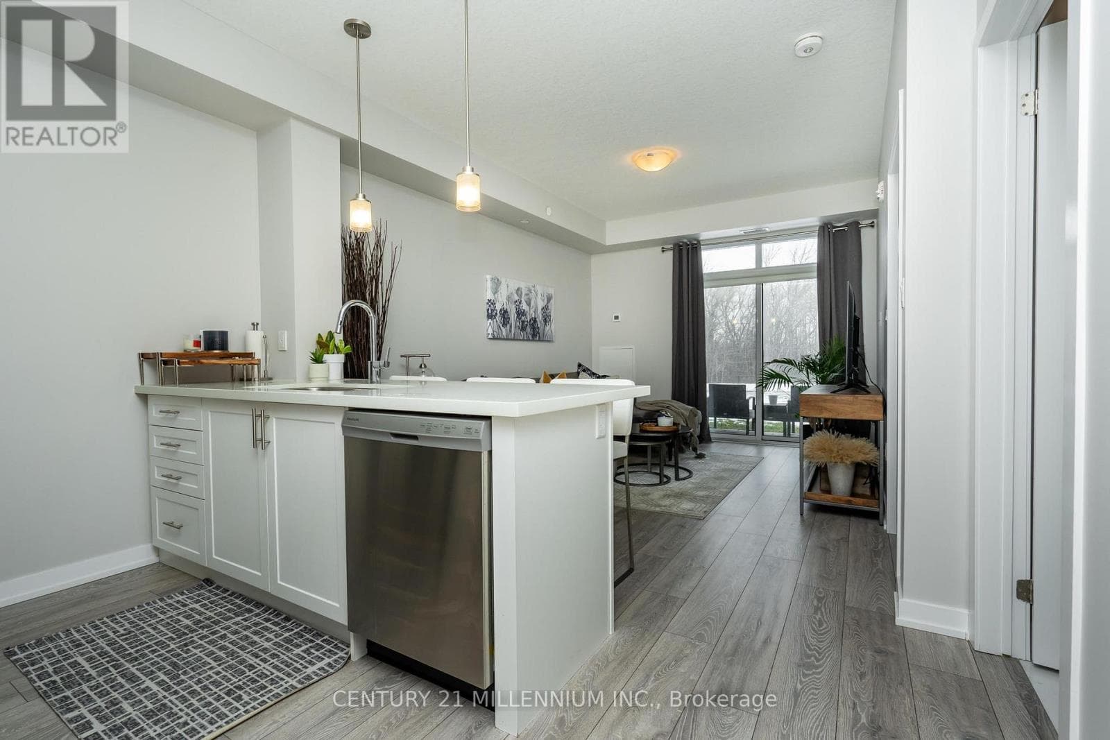 Single Family at 125- 125 Shoreview Place, Hamilton (Lakeshore), Ontario - Photo 7 - RE/MAX Garden City Realty