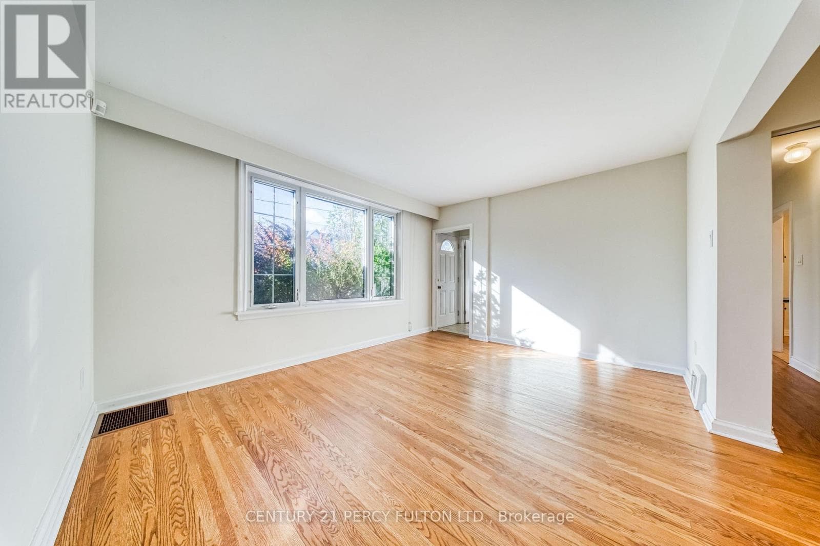 Single Family at 124 Homewood Avenue, Toronto (Newtonbrook West), Ontario - Photo 10 - RE/MAX Garden City Realty