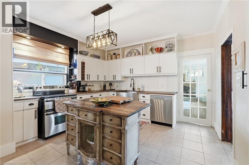 Single Family at 2 CARLETON Street, Thorold, Ontario - Photo 6 - RE/MAX Garden City Realty