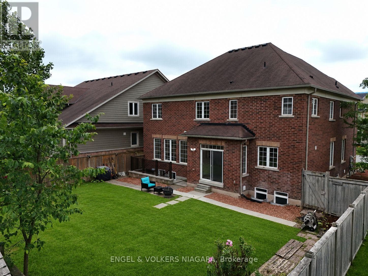 Single Family at 4495 Saw Mill Drive, Niagara Falls (Lyons Creek), Ontario - Photo 4 - RE/MAX Garden City Realty