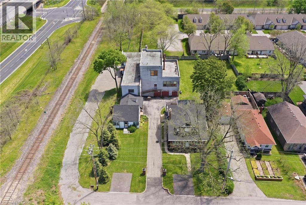 Single Family at 50 PARK Road, Grimsby, Ontario - Photo 2 - RE/MAX Garden City Realty