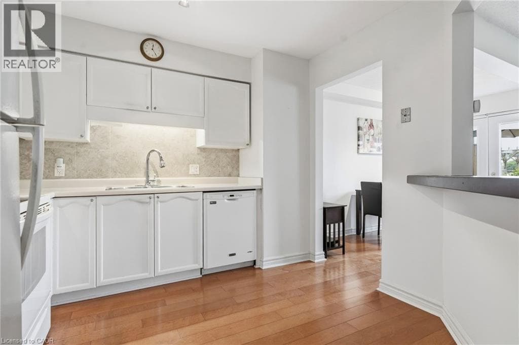 Single Family at 53 MYRTLE Avenue, St. Catharines, Ontario - Photo 6 - RE/MAX Garden City Realty