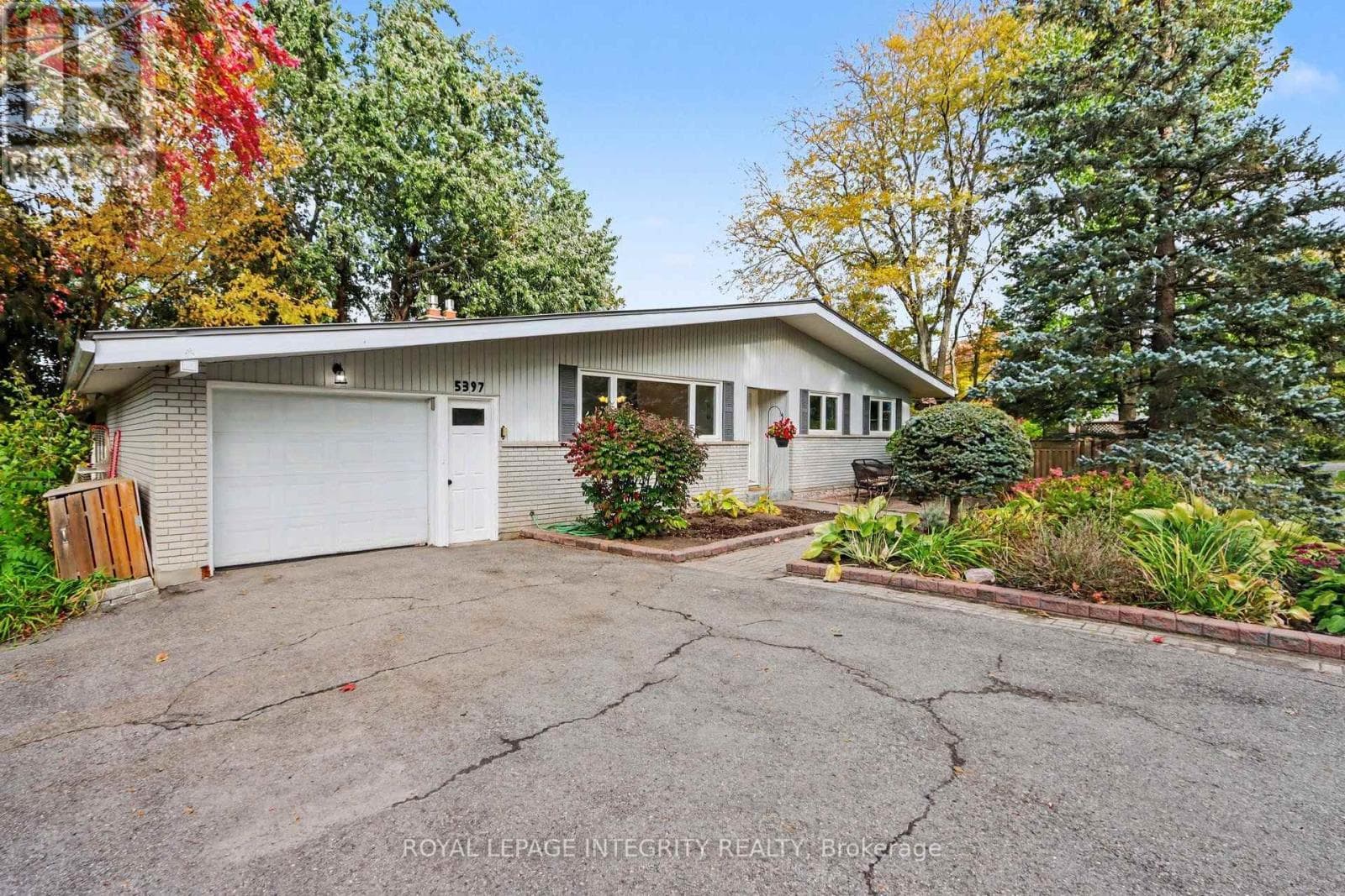 Single Family at 5397 Long Island Road, Ottawa, Ontario - Photo 3 - RE/MAX Garden City Realty