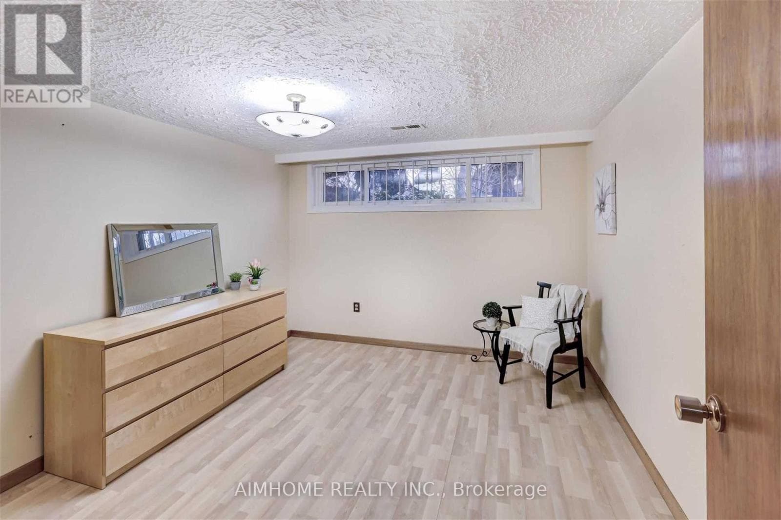 Single Family at Lower L- 145 Homewood Avenue, Toronto (Newtonbrook West), Ontario - Photo 6 - RE/MAX Garden City Realty