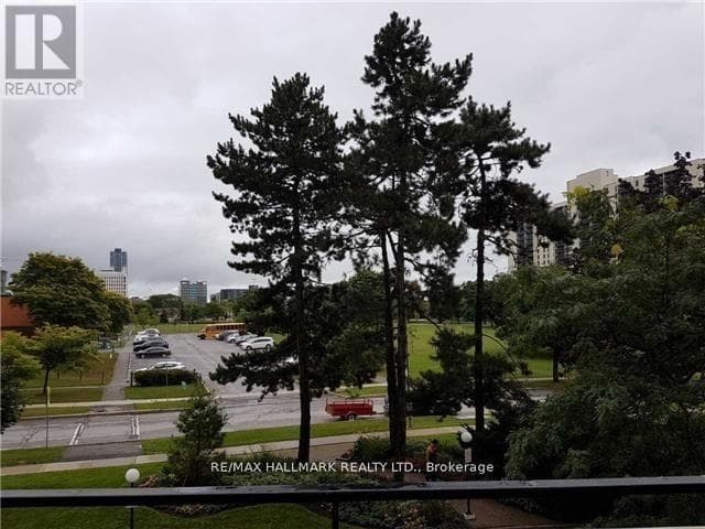 Single Family at 309- 20 Forest Manor Road, Toronto (Henry Farm), Ontario - Photo 10 - RE/MAX Garden City Realty