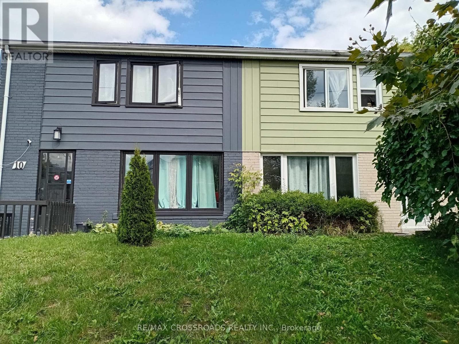 Single Family at 12 Chevron Crescent, Toronto (Kennedy Park), Ontario - Photo 10 - RE/MAX Garden City Realty