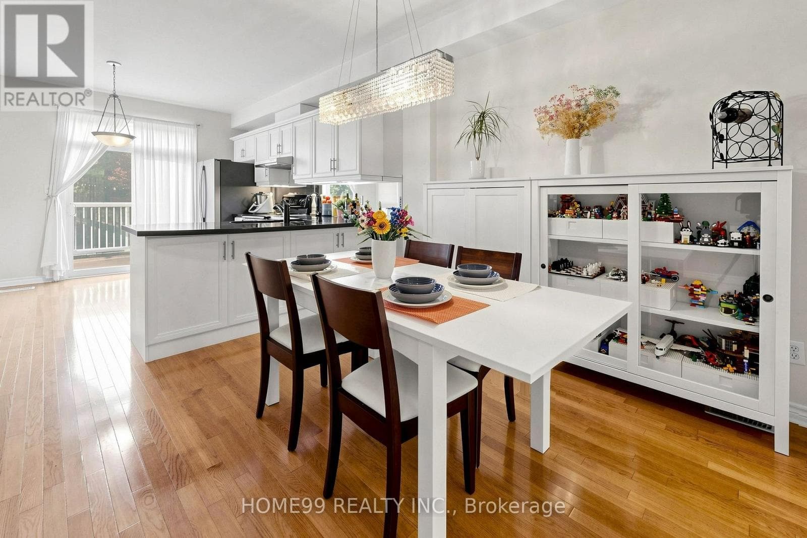 Single Family at 136A Finch Avenue, Toronto (Newtonbrook West), Ontario - Photo 9 - RE/MAX Garden City Realty