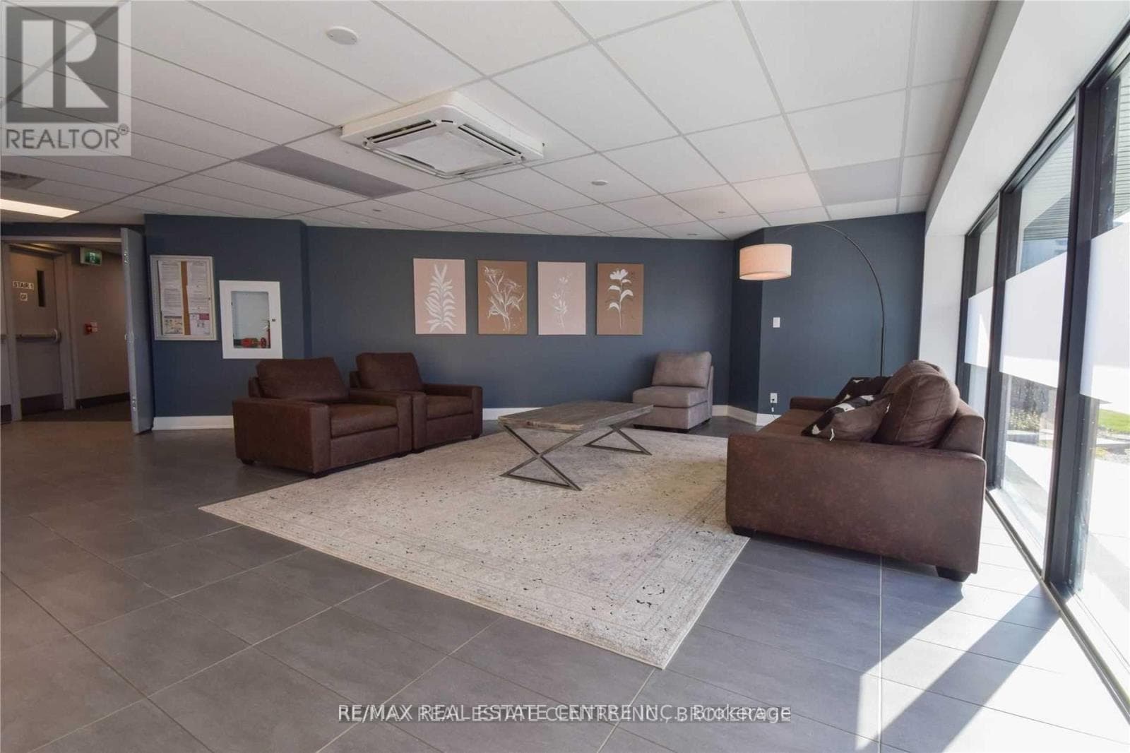 Single Family at 208- 1 Falaise Road, Toronto (West Hill), Ontario - Photo 2 - RE/MAX Garden City Realty