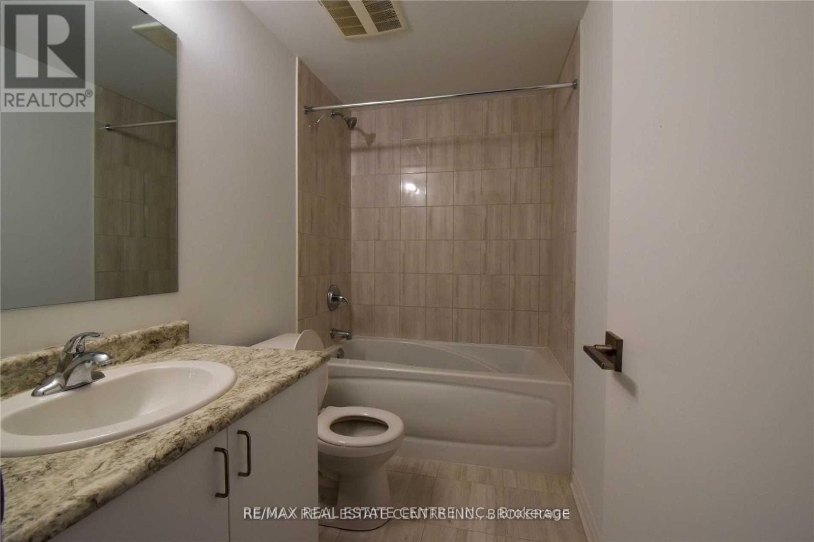 Single Family at 208- 1 Falaise Road, Toronto (West Hill), Ontario - Photo 7 - RE/MAX Garden City Realty