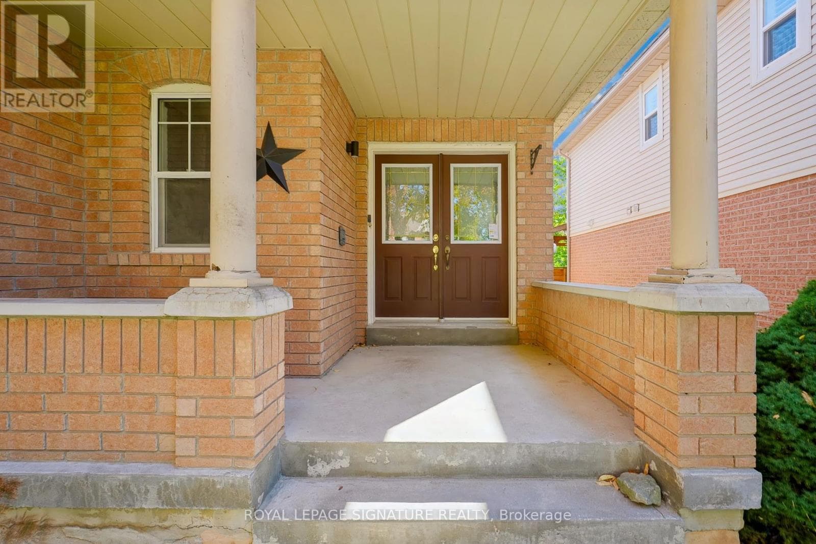 Single Family at 63 Woodroof Crescent, Aurora (Bayview Wellington), Ontario - Photo 5 - RE/MAX Garden City Realty