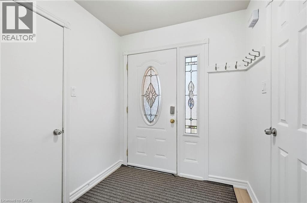 Single Family at 37 BAYVIEW Drive, Grimsby, Ontario - Photo 2 - RE/MAX Garden City Realty