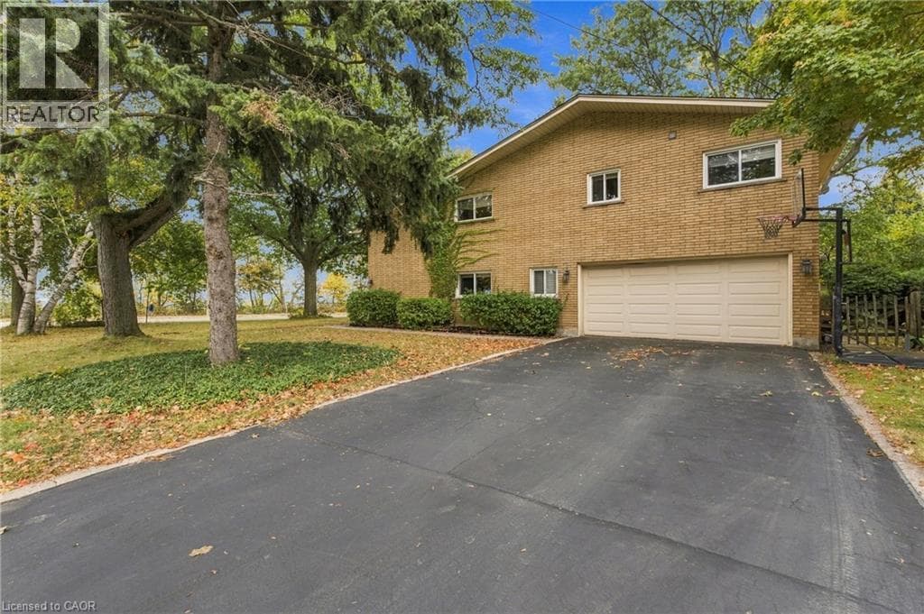 Single Family at 617 SCENIC Drive, Hamilton, Ontario - Photo 3 - RE/MAX Garden City Realty