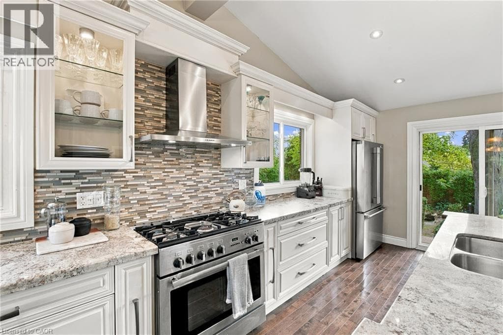 Single Family at 617 SCENIC Drive, Hamilton, Ontario - Photo 9 - RE/MAX Garden City Realty