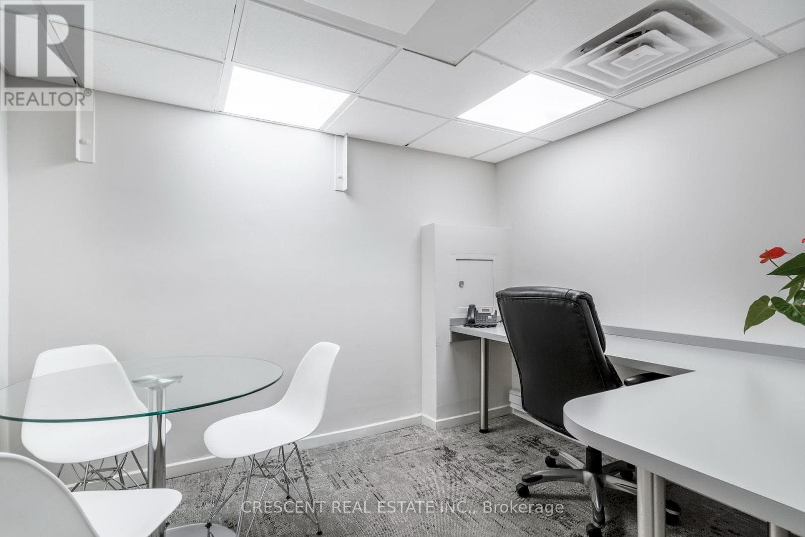 Office at 347 Jane Street, Toronto (Runnymede-Bloor West Village), Ontario - Photo 6 - RE/MAX Garden City Realty