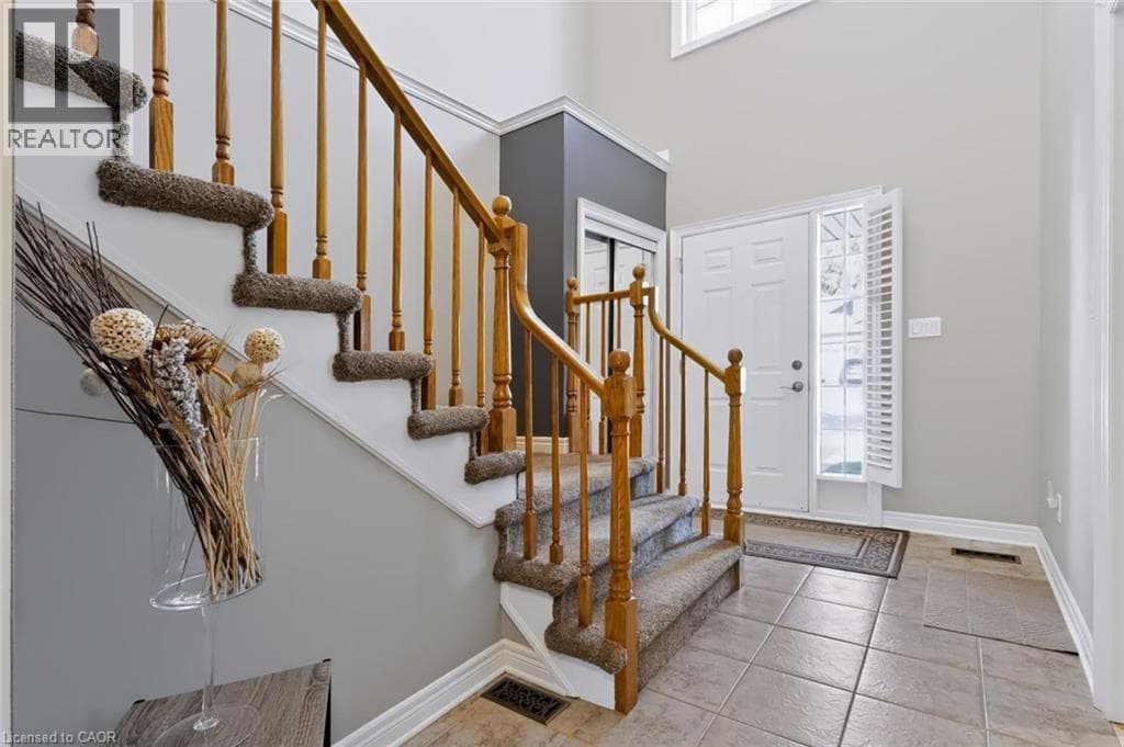 Single Family at 4970 KENNEDY Street, Beamsville, Ontario - Photo 6 - RE/MAX Garden City Realty