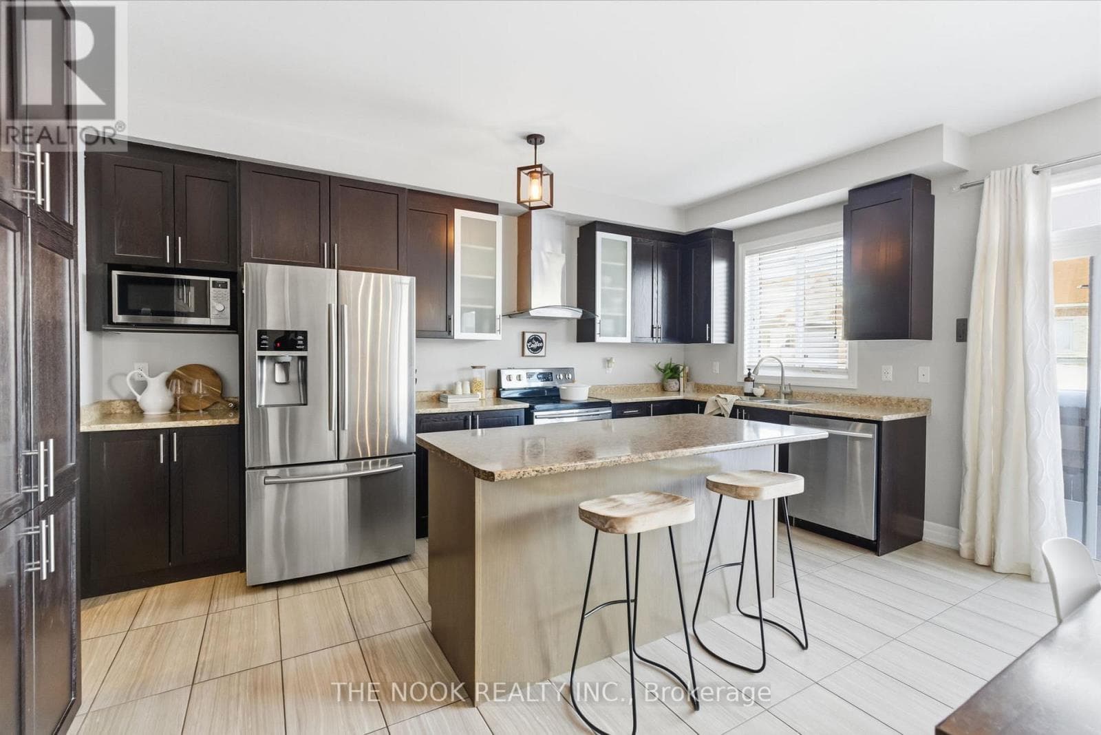 Single Family at 2507 Standardbred Drive, Oshawa (Windfields), Ontario - Photo 10 - RE/MAX Garden City Realty