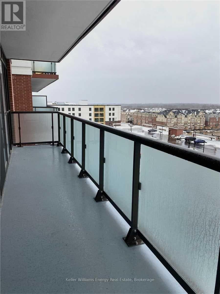 604- 2550 Simcoe Street