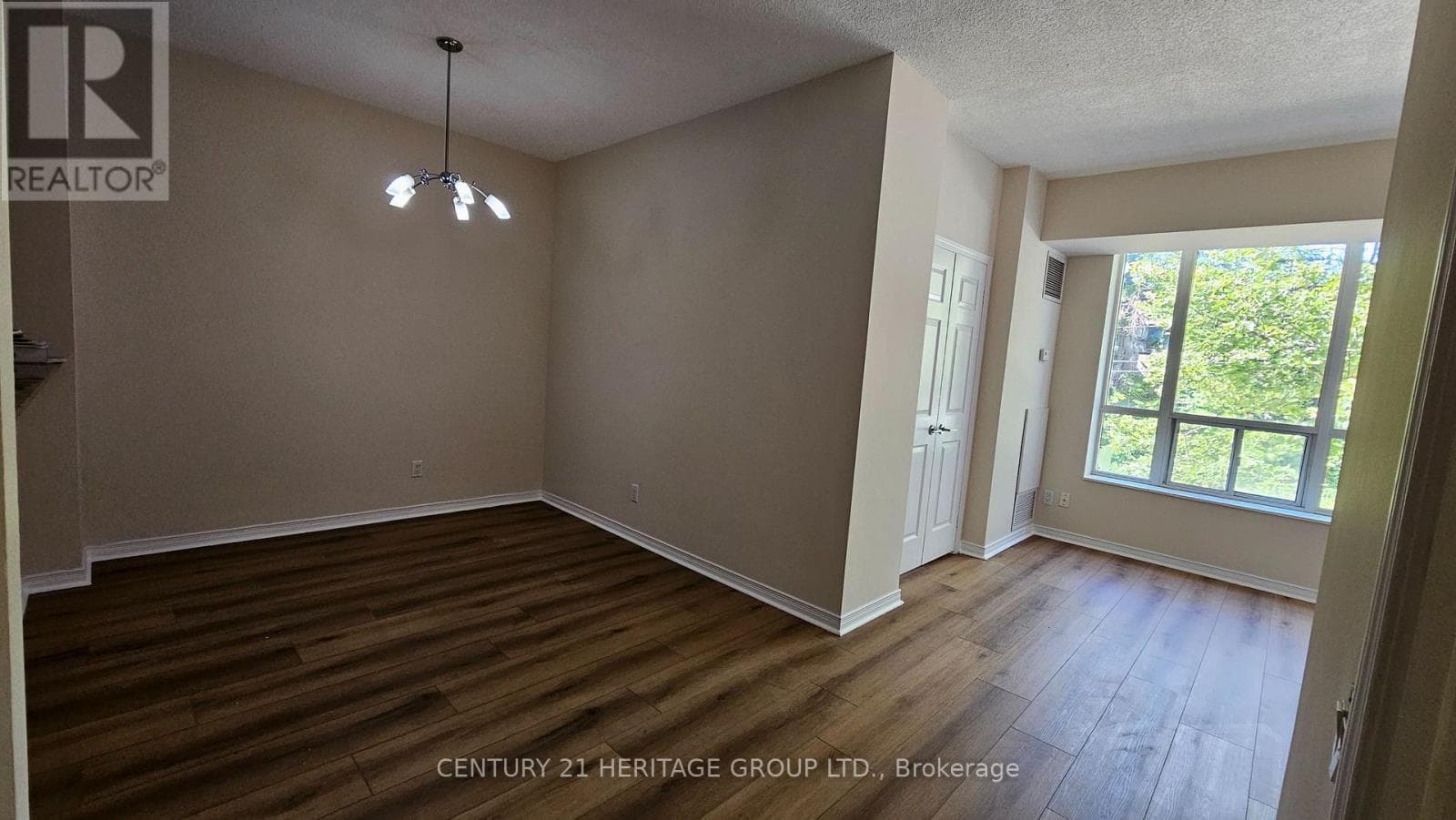 Single Family at 202- 451 Rosewell Avenue, Toronto (Lawrence Park South), Ontario - Photo 9 - RE/MAX Garden City Realty