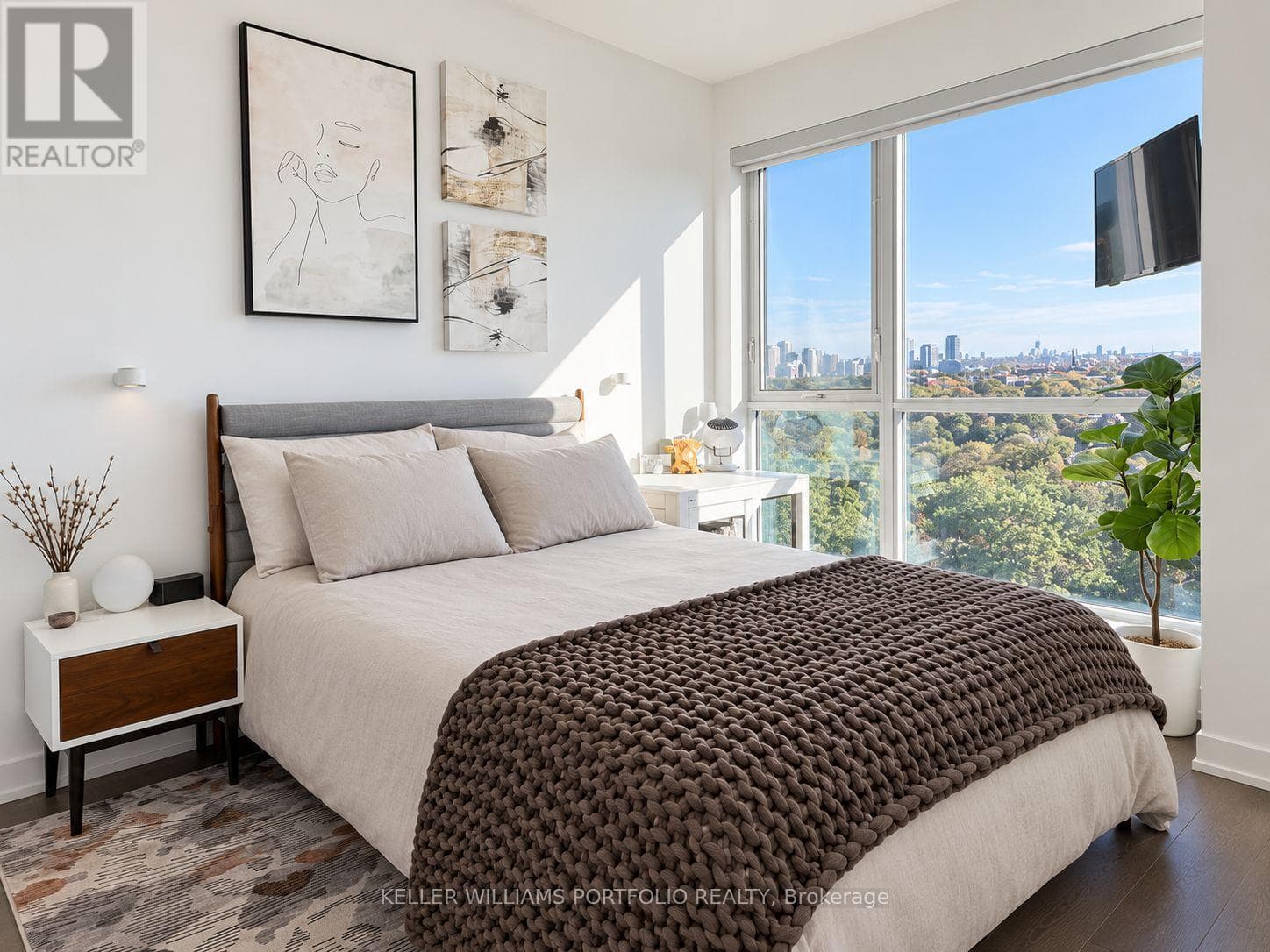 Single Family at 1205- 1830 Bloor Street, Toronto (High Park North), Ontario - Photo 10 - RE/MAX Garden City Realty