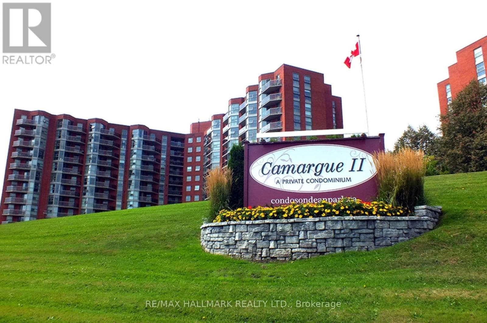 902- 20 Dean Park Road