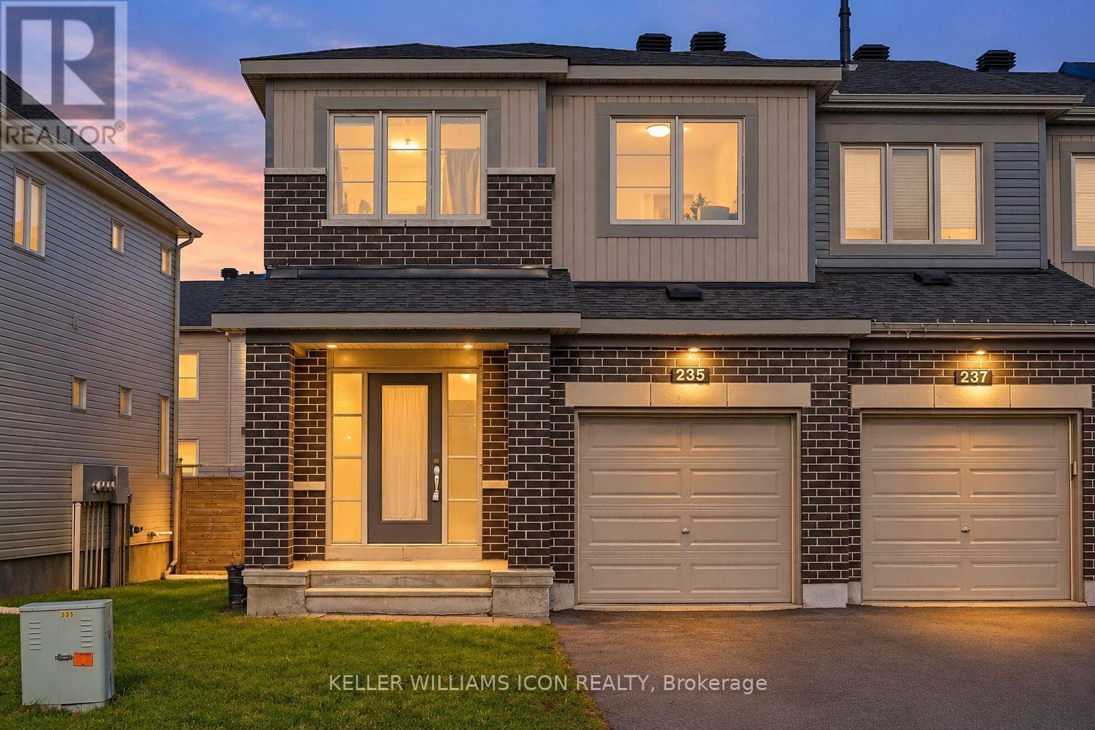 235 Bandelier Way