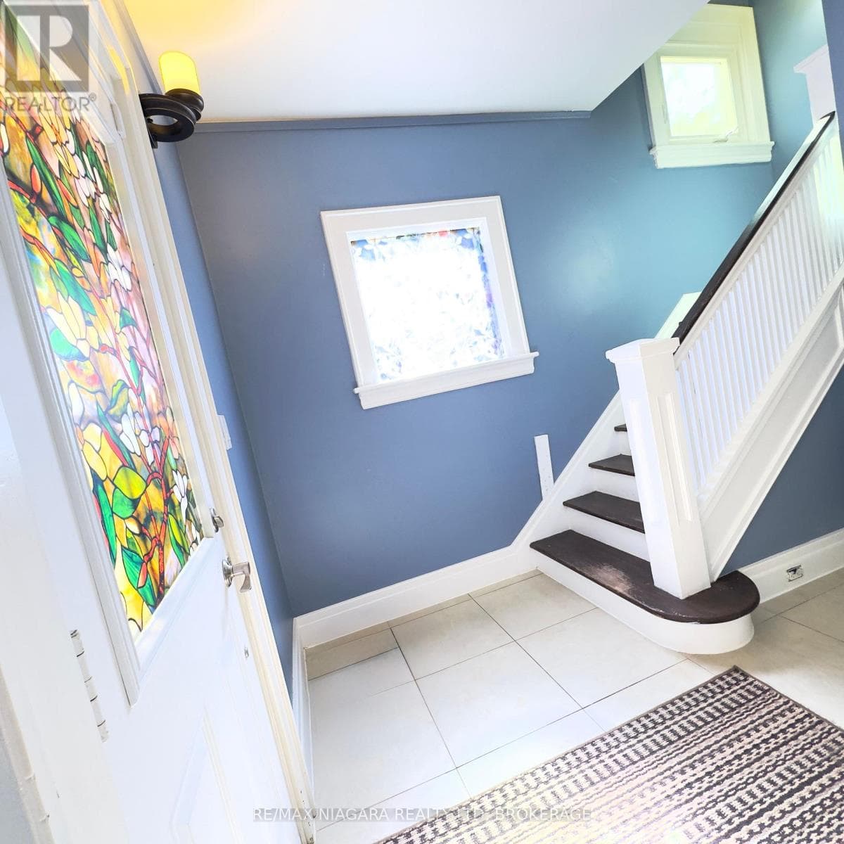 Single Family at 4825 Crysler Avenue, Niagara Falls (Downtown), Ontario - Photo 5 - RE/MAX Garden City Realty