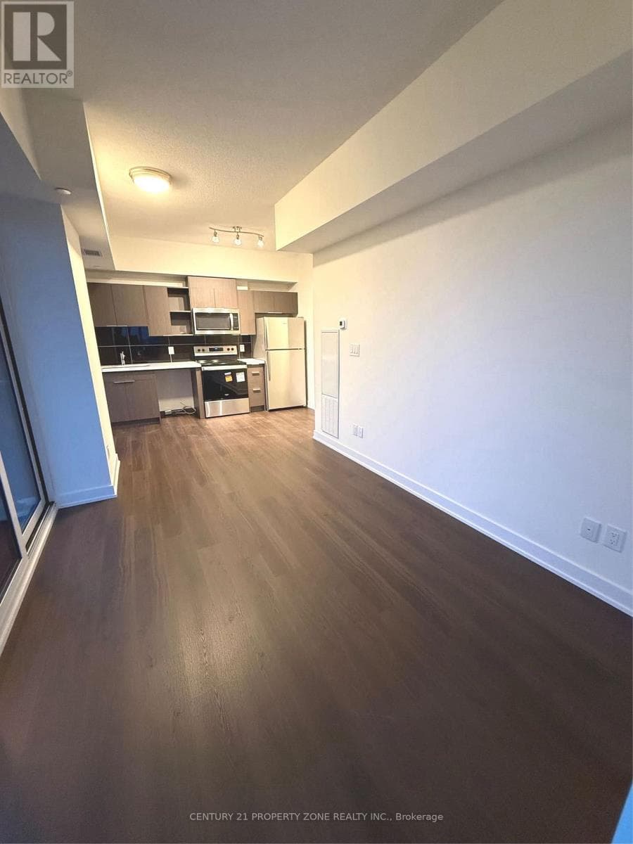 Single Family at 1009- 2825 Jane Street, Toronto (Glenfield-Jane Heights), Ontario - Photo 2 - RE/MAX Garden City Realty