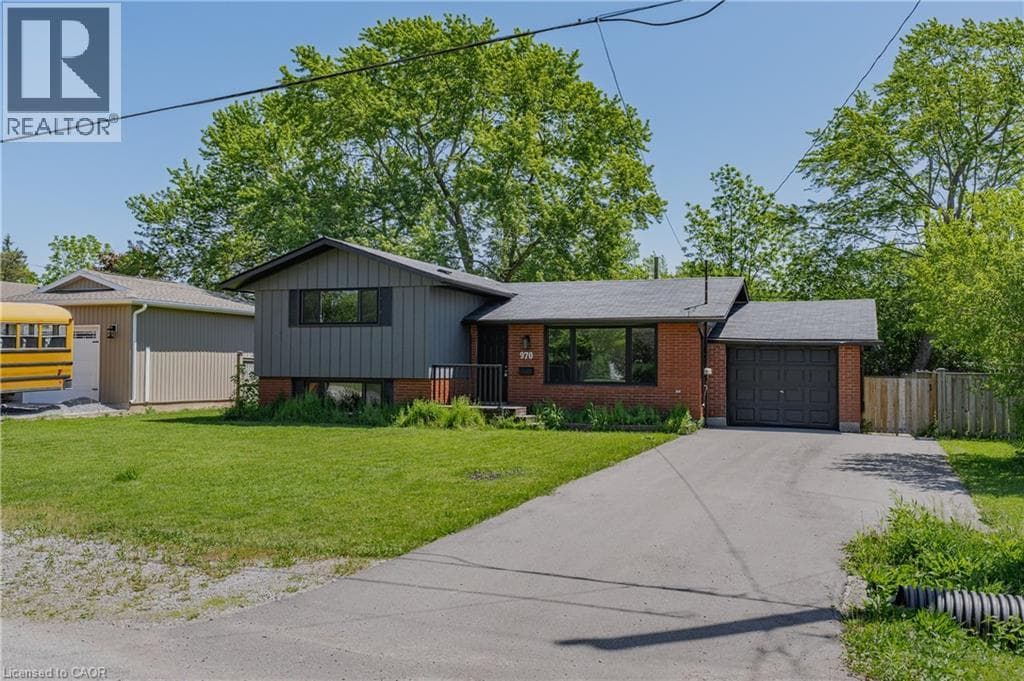 Single Family at 970 PARKDALE Avenue, Fort Erie, Ontario - Photo 1 - RE/MAX Garden City Realty