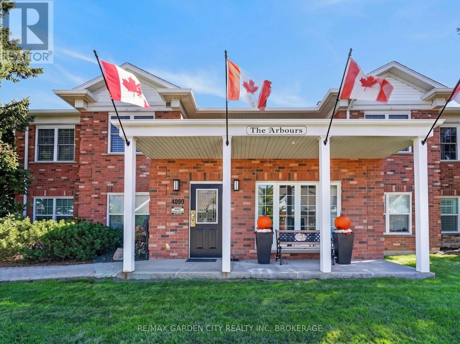 107- 4090 John Charles Boulevard