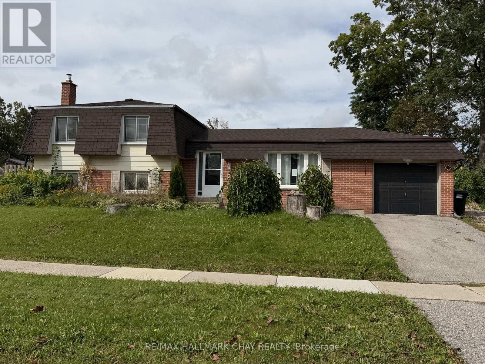 2 BIRCHWOOD Drive