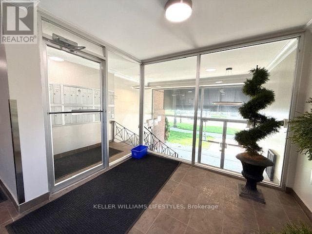 Single Family at 401- 570 William Street, London East (East F), Ontario - Photo 3 - RE/MAX Garden City Realty