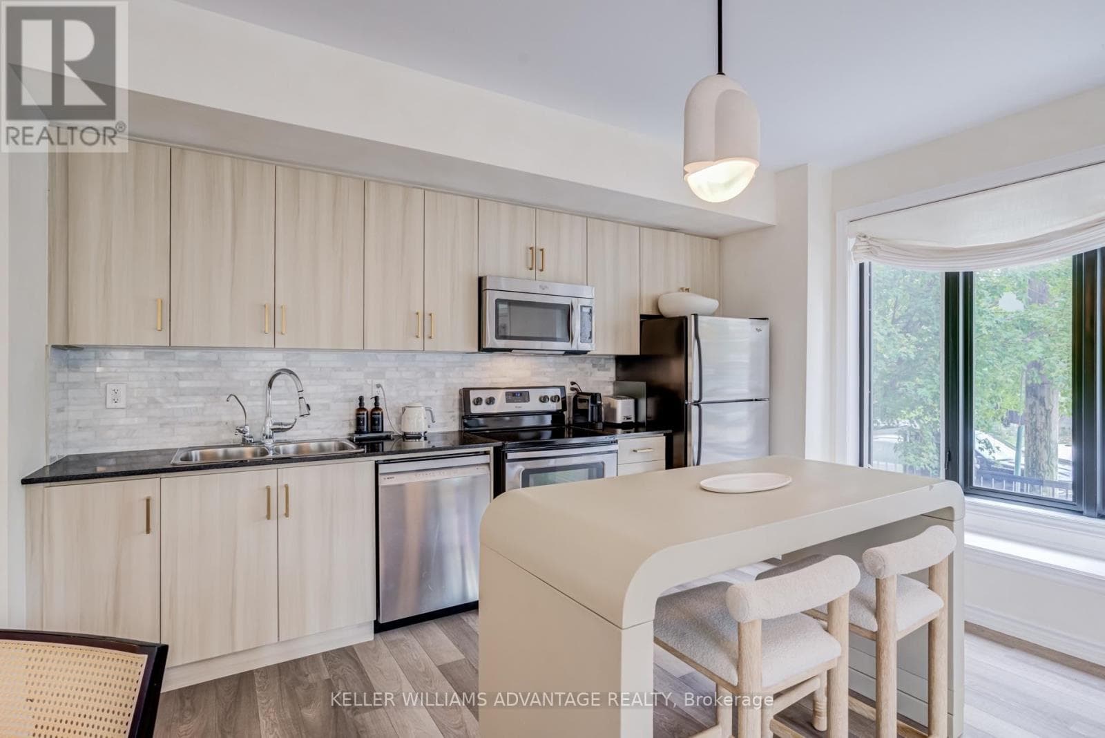 Single Family at 4- 10 Carnation Avenue, Toronto (Long Branch), Ontario - Photo 10 - RE/MAX Garden City Realty