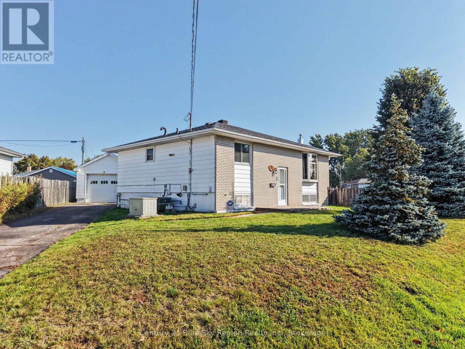 58 Van Horne Crescent