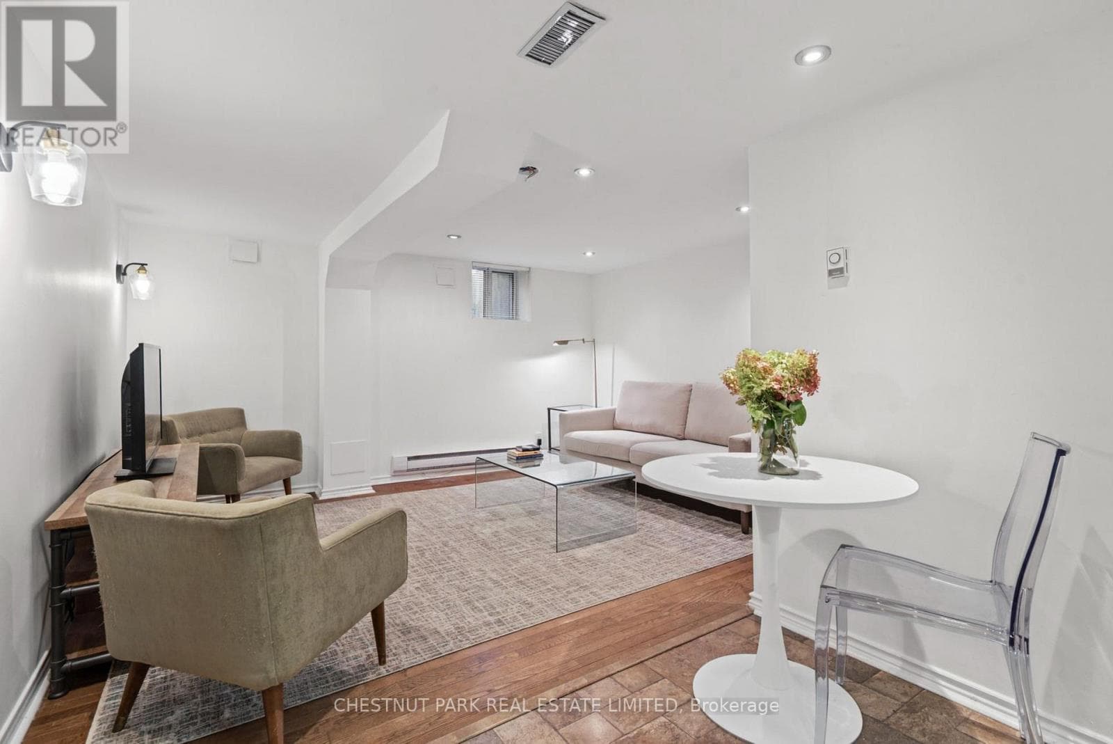 Single Family at Lower- 44 Glen Echo Road, Toronto (Lawrence Park North), Ontario - Photo 2 - RE/MAX Garden City Realty