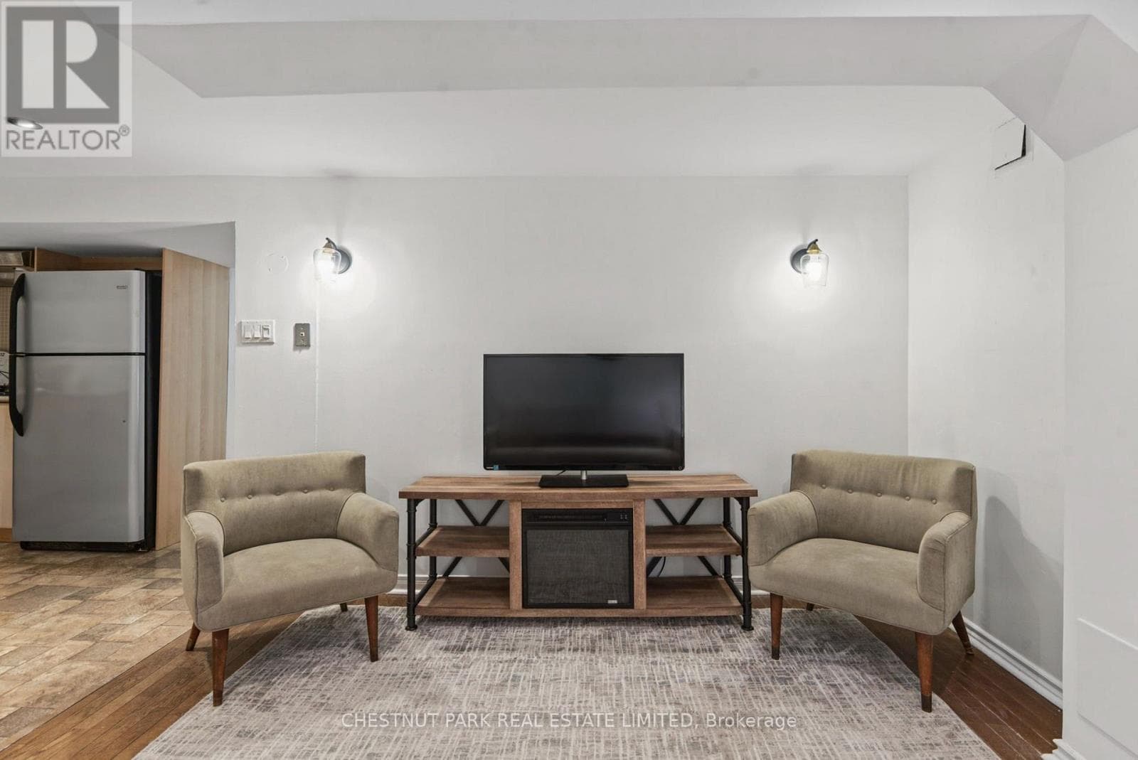 Single Family at Lower- 44 Glen Echo Road, Toronto (Lawrence Park North), Ontario - Photo 7 - RE/MAX Garden City Realty