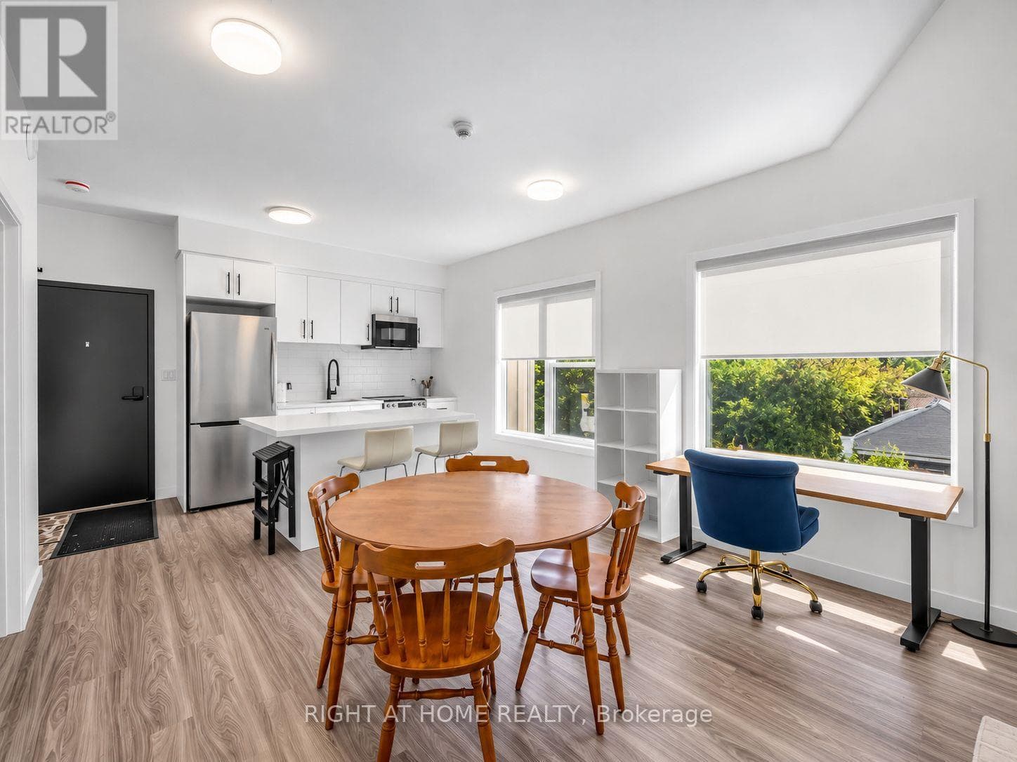 Single Family at 9- 148 Glenlake Avenue, Toronto (High Park North), Ontario - Photo 6 - RE/MAX Garden City Realty