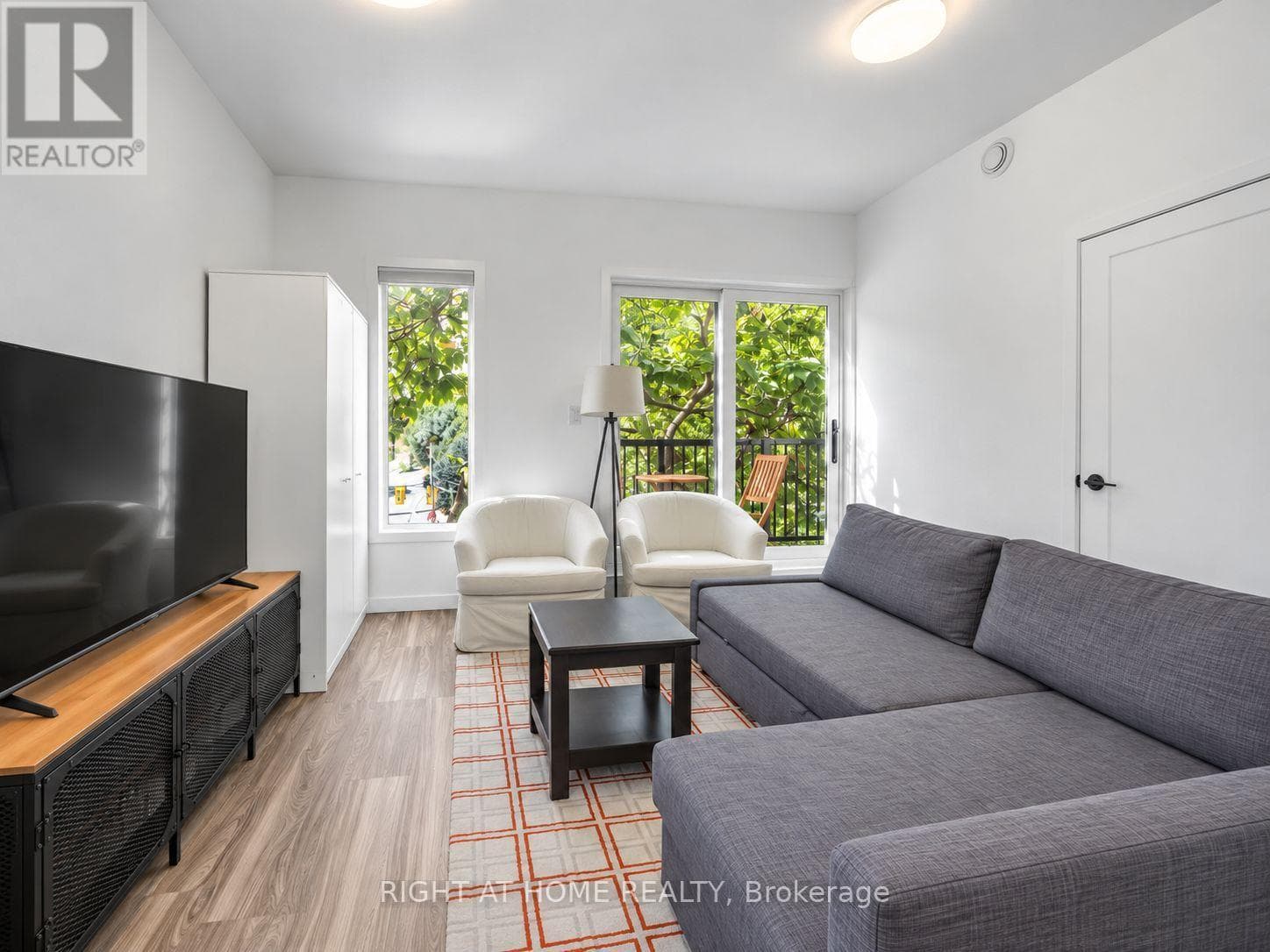 Single Family at 9- 148 Glenlake Avenue, Toronto (High Park North), Ontario - Photo 10 - RE/MAX Garden City Realty