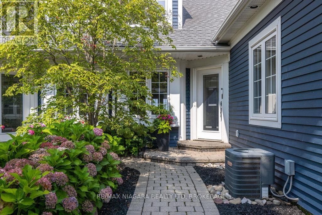 Single Family at 66- 7 Lakeside Drive, St. Catharines (Port Weller), Ontario - Photo 5 - RE/MAX Garden City Realty